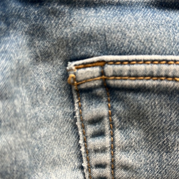 GapKids | Size 16 Regular Girls Mid Rise Jean Shorts - Picture 13 of 15